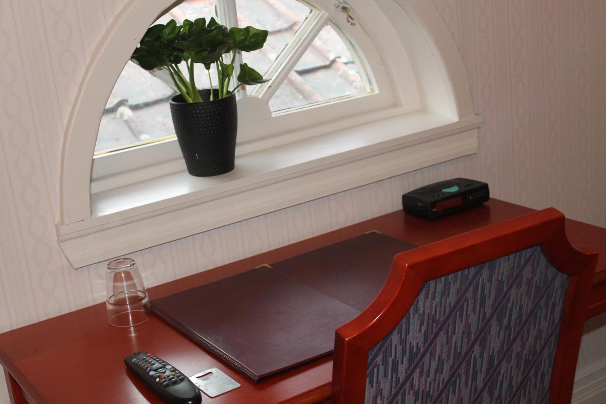 Hotell Mikaelsgarden Vårgårda 部屋 写真