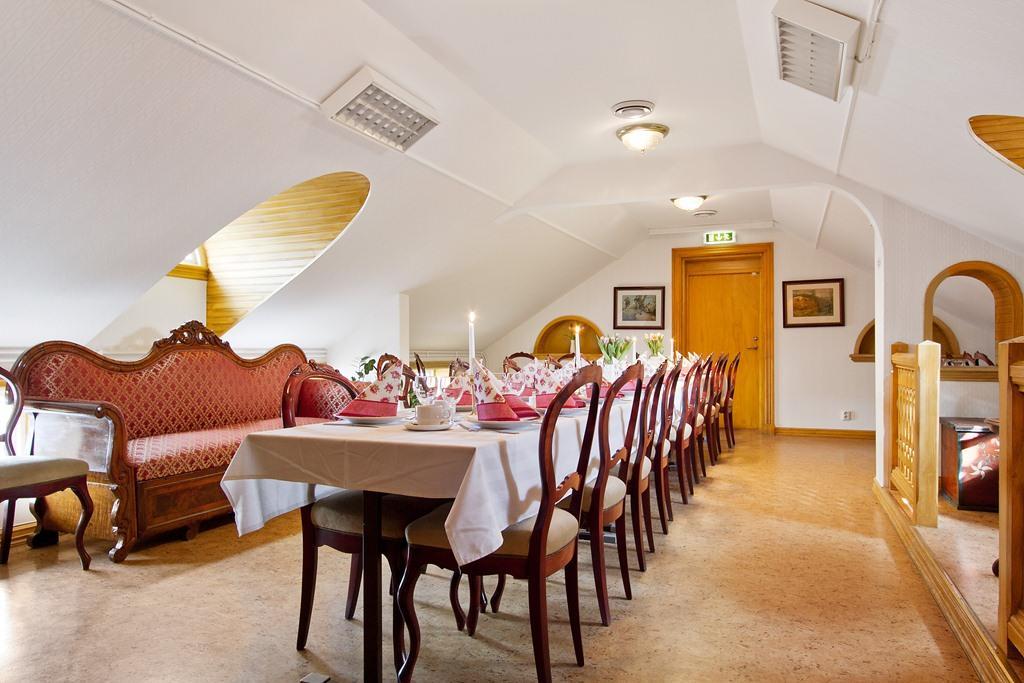 Hotell Mikaelsgarden Vårgårda エクステリア 写真