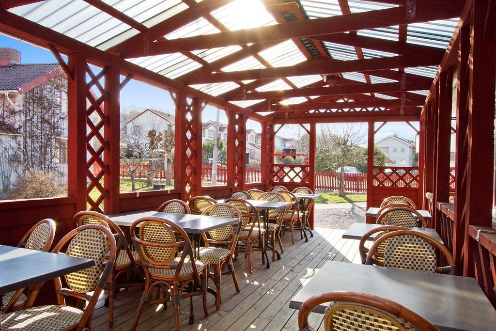 Hotell Mikaelsgarden Vårgårda エクステリア 写真
