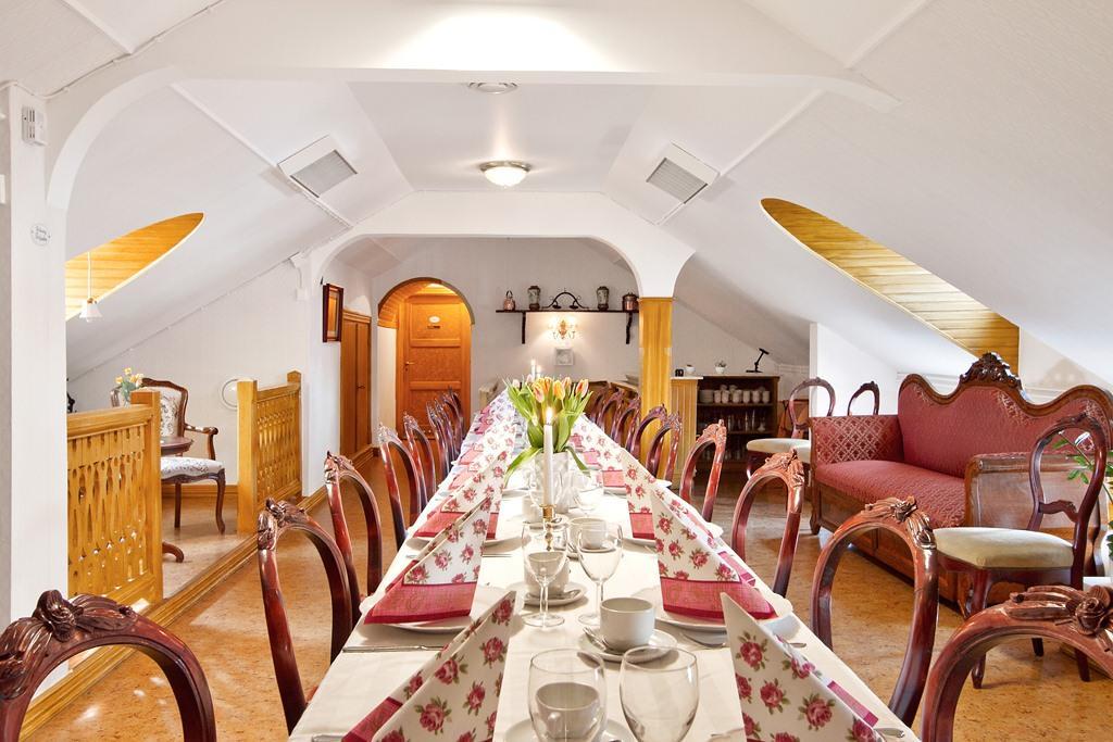 Hotell Mikaelsgarden Vårgårda エクステリア 写真